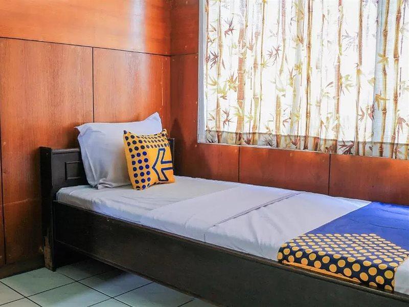 Oyo Life 1708 Hotel Budi Famili 1 Syariah Ciamis Zewnętrze zdjęcie