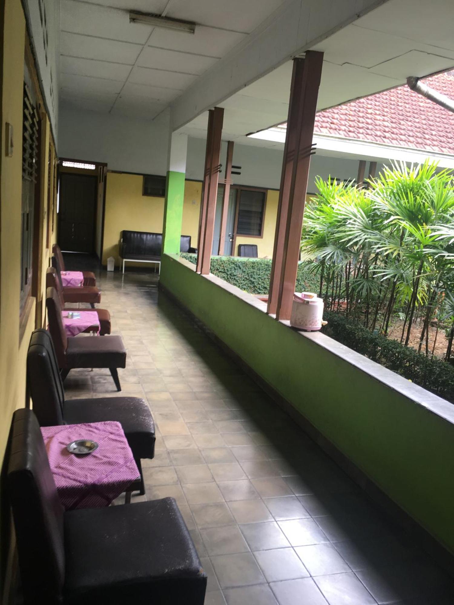 Oyo Life 1708 Hotel Budi Famili 1 Syariah Ciamis Zewnętrze zdjęcie